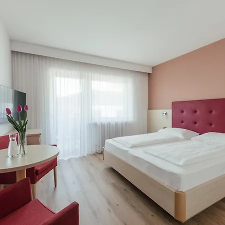 Garni Sirmian Hotel 3*