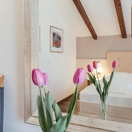 Garni Sirmian ميرانو