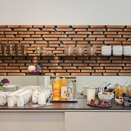 Garni Sirmian ميرانو