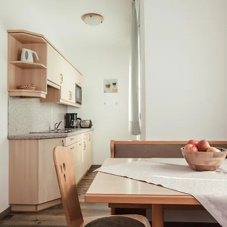 Hotel Garni Sirmian 3*